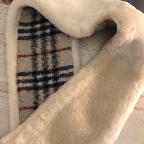 Burberry Shearling House Check Pattern - Picture 6 of 6